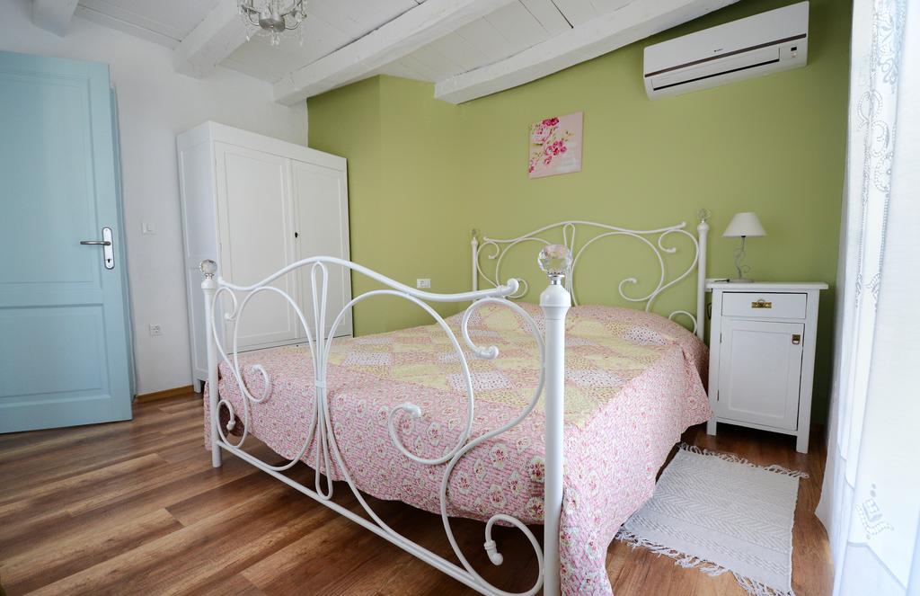 Holiday Home Nono Frane Lindar 객실 사진